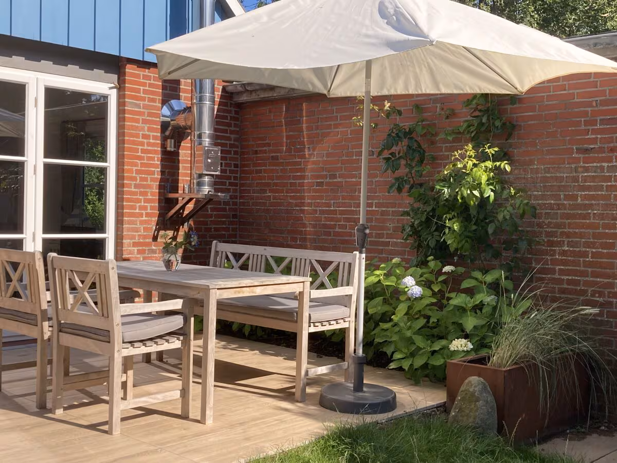 Terrasse mit Gartenblick